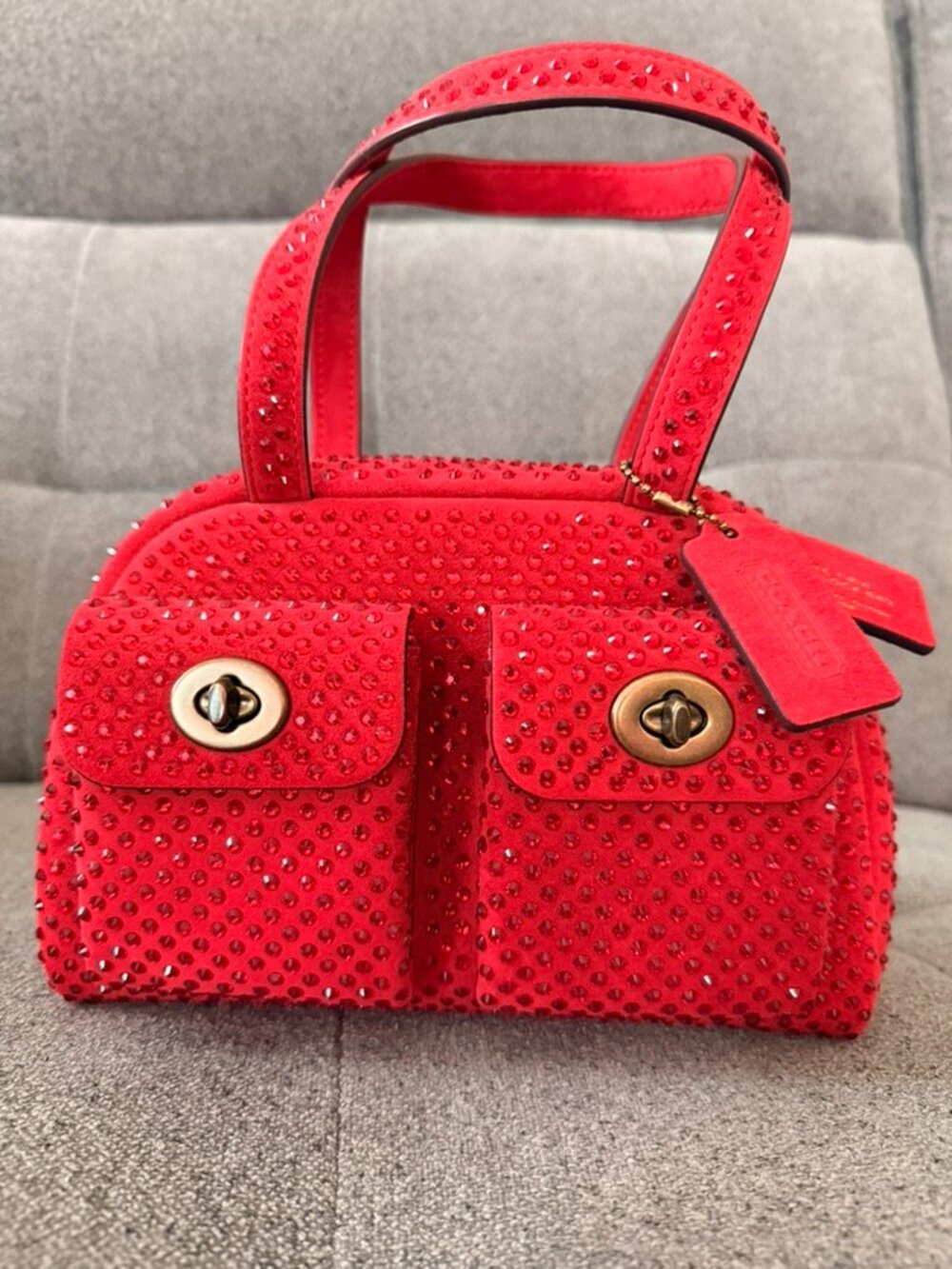 ❤️Coach Crystal Turnlock 20 - Red❤️